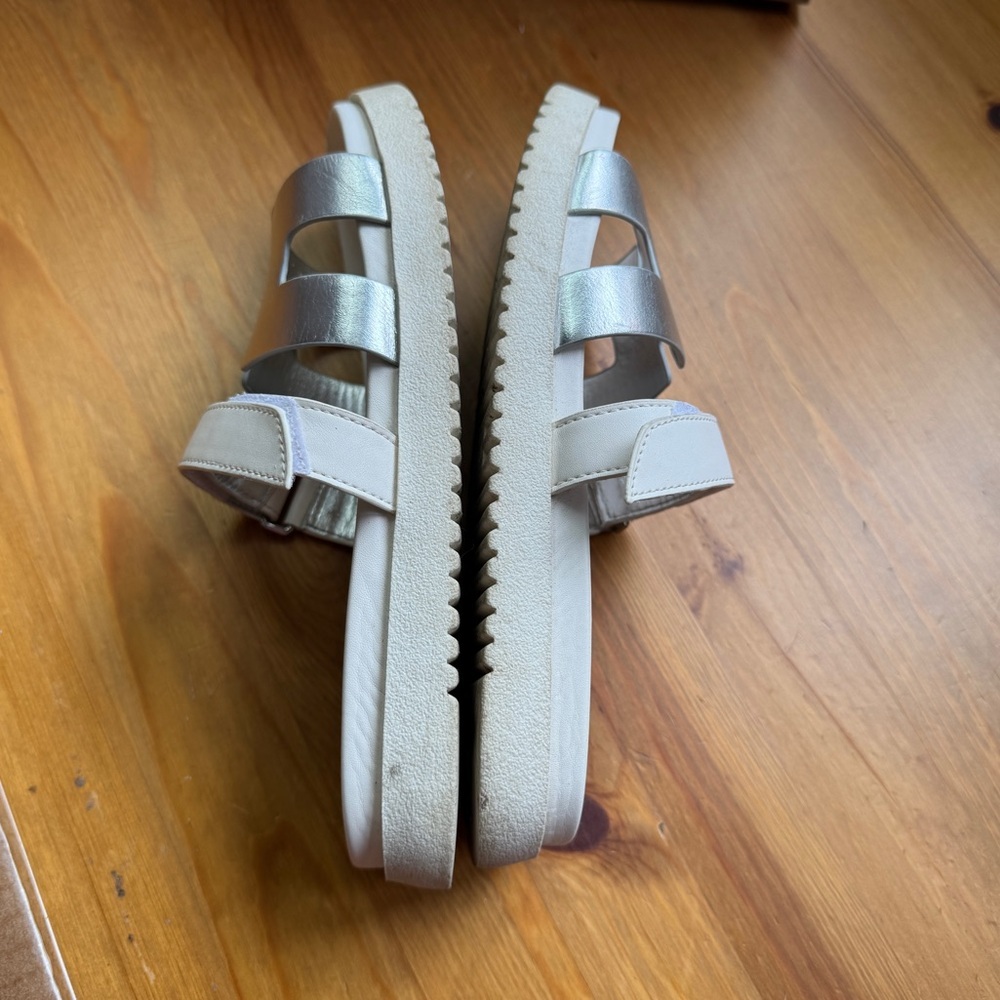 Steve Madden jmayven slide sandals white and silver size 3 - Picture 9 of 10